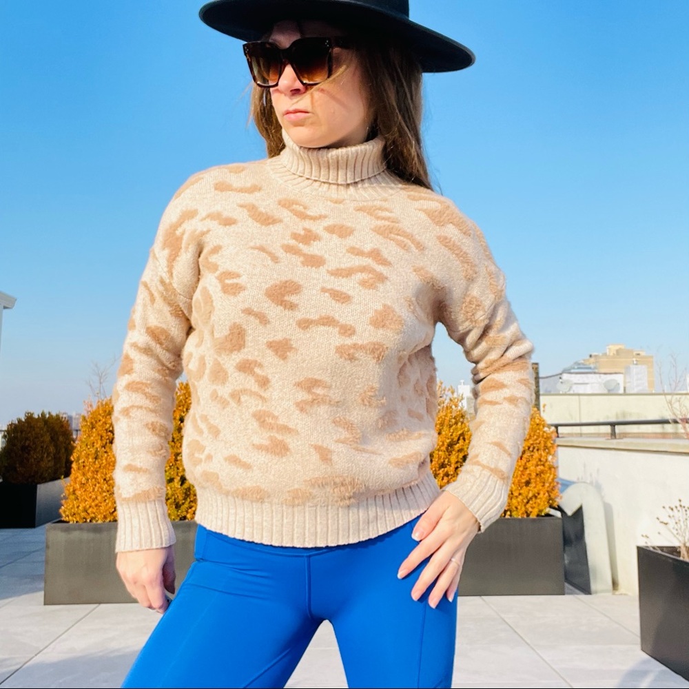 FATE Leopard Pattern Drop Shoulder Sweater - Picture 6 of 16
